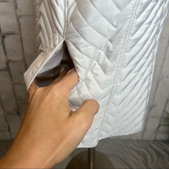 Womens Orvis Quilted Vest Size Large - Picture 4 of 4